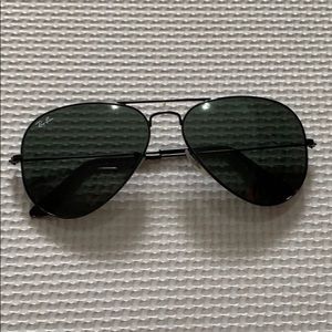 EUC black authentic rayban aviator sunglasses 3025